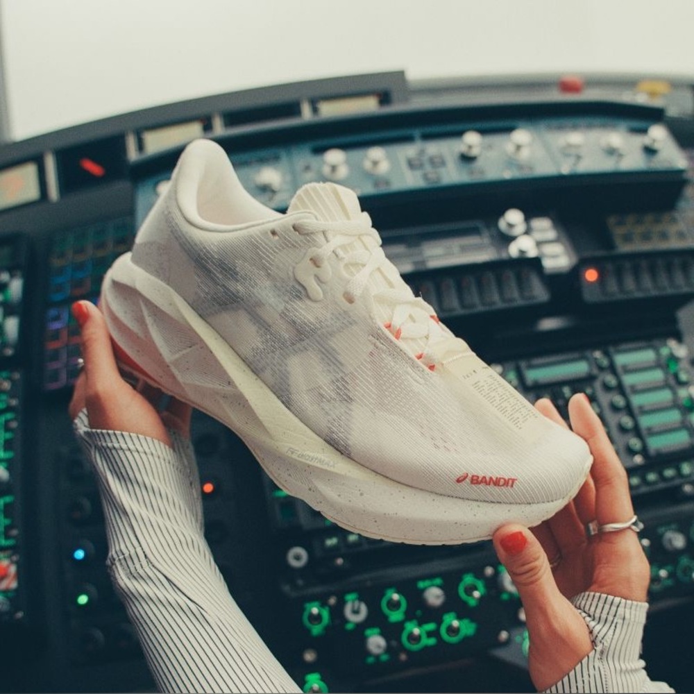 Bandit x ASICS Novablast 5